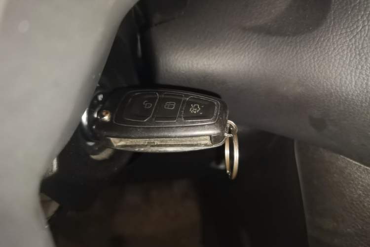 Used Ford Focus 2012 Sedan 1.6L Manual Fashion Edition Vehicle Key
