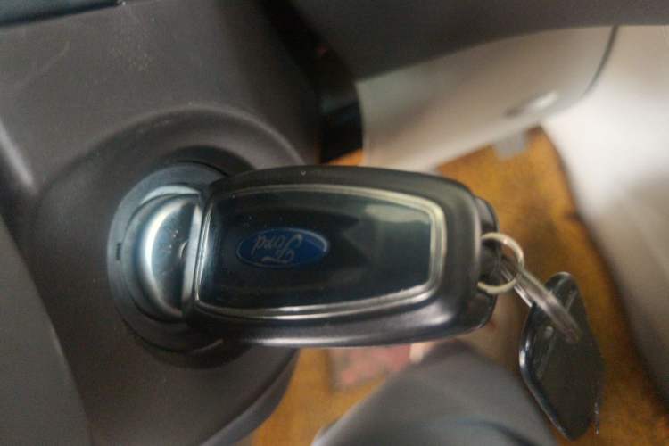 Used Ford Focus 2012 Hatchback 1.6L Automatic Fashion Edition Vehicle Key