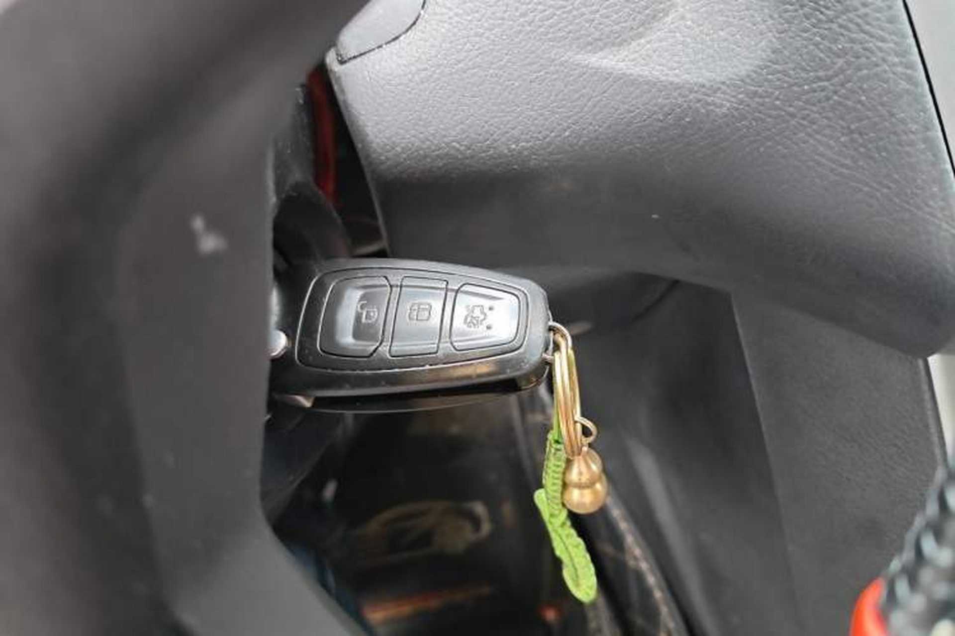Used Ford Focus 2012 Hatchback 1.6L Automatic Fashion Edition Vehicle Key