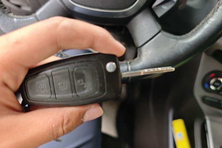 Used Ford Focus 2012 Sedan 1.6L Automatic Fashion Edition Vehicle Key