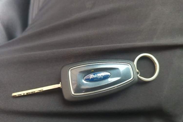 Used Ford Focus 2012 Sedan 1.6L Automatic Fashion Edition Vehicle Key