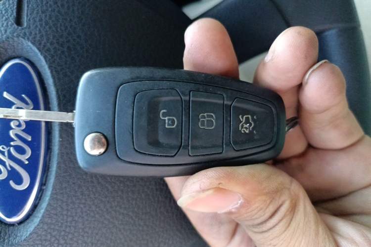 Used Ford Focus 2012 Hatchback 1.6L Manual Comfort Model Vehicle Key