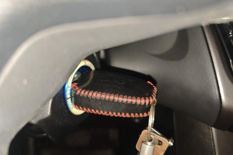 Used Ford Focus 2012 Hatchback 1.6L Automatic Fashion Edition Vehicle Key