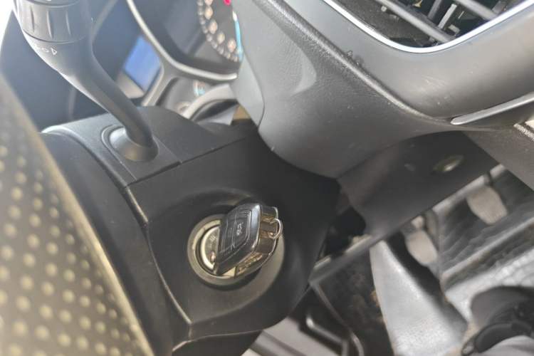 Used Ford Focus 2012 Hatchback 1.6L Manual Fashion Edition Vehicle Key