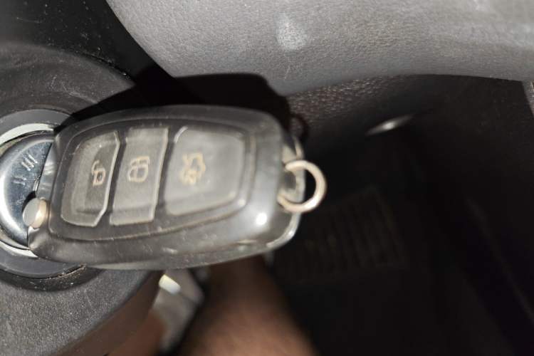 Used Ford Focus 2012 Sedan 1.6L Manual Fashion Edition Vehicle Key