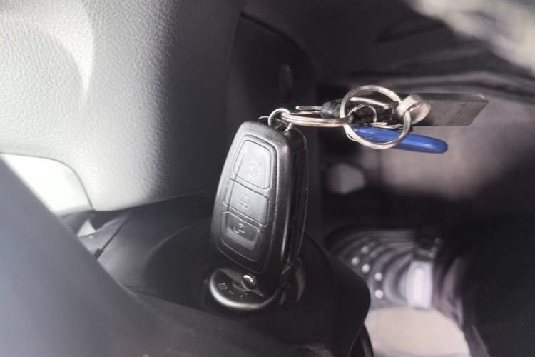 Used Ford Focus 2012 Sedan 1.6L Manual Fashion Edition Vehicle Key