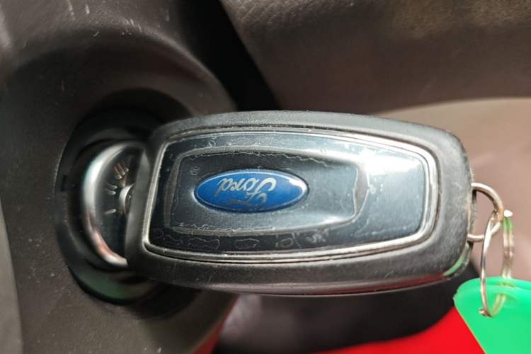 Used Ford Focus 2012 Hatchback 1.6L Automatic Fashion Edition Vehicle Key