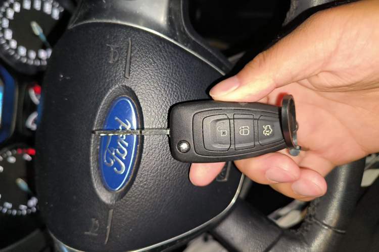 Used Ford Focus 2012 Sedan 1.6L Manual Fashion Edition Vehicle Key