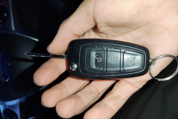 Used Ford Focus 2012 Hatchback 2.0L Automatic Luxury Sport Model Vehicle Key