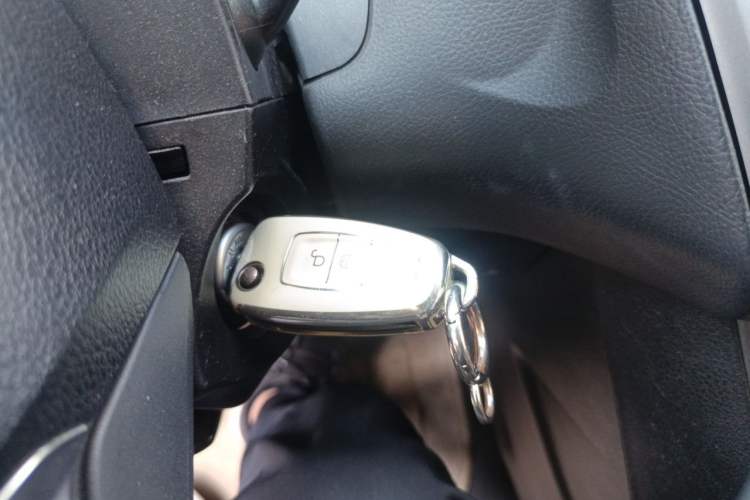 Used Ford Focus 2012 Hatchback 1.6L Automatic Fashion Edition Vehicle Key