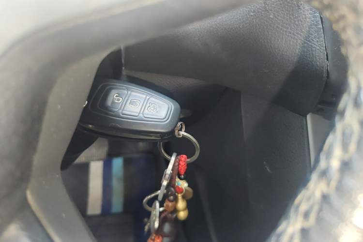 Used Ford Focus 2012 Hatchback 1.6L Automatic Fashion Edition Vehicle Key