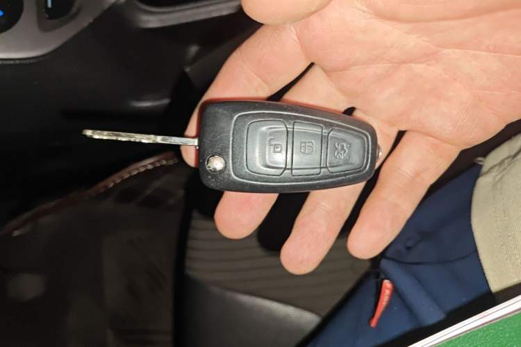 Used Ford Focus 2012 Sedan 1.6L Manual Fashion Edition Vehicle Key