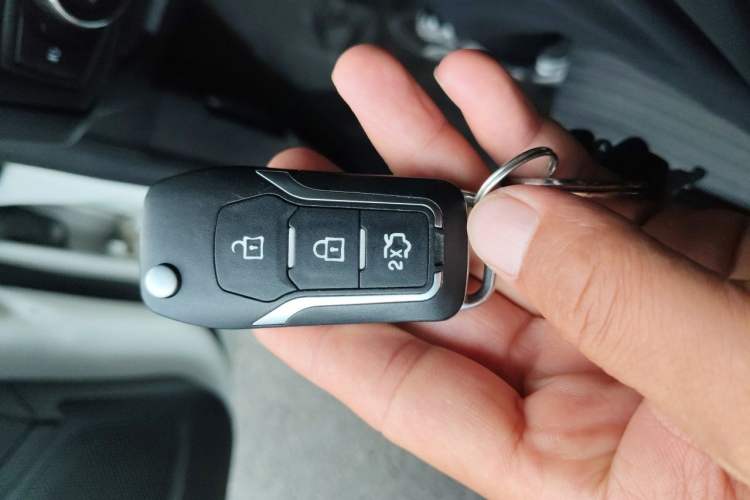 Used Ford Focus 2012 Hatchback 1.6L Manual Fashion Edition Vehicle Key