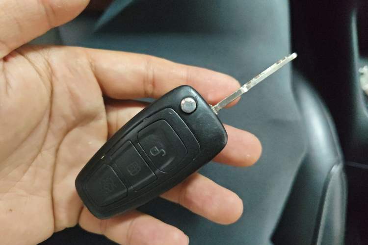 Used Ford Focus 2012 Sedan 1.6L Automatic Fashion Edition Vehicle Key