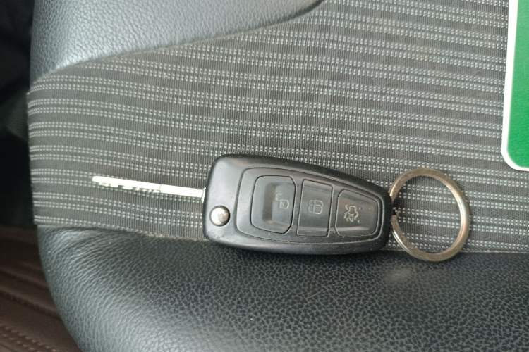 Used Ford Focus 2012 Sedan 1.6L Automatic Fashion Edition Vehicle Key