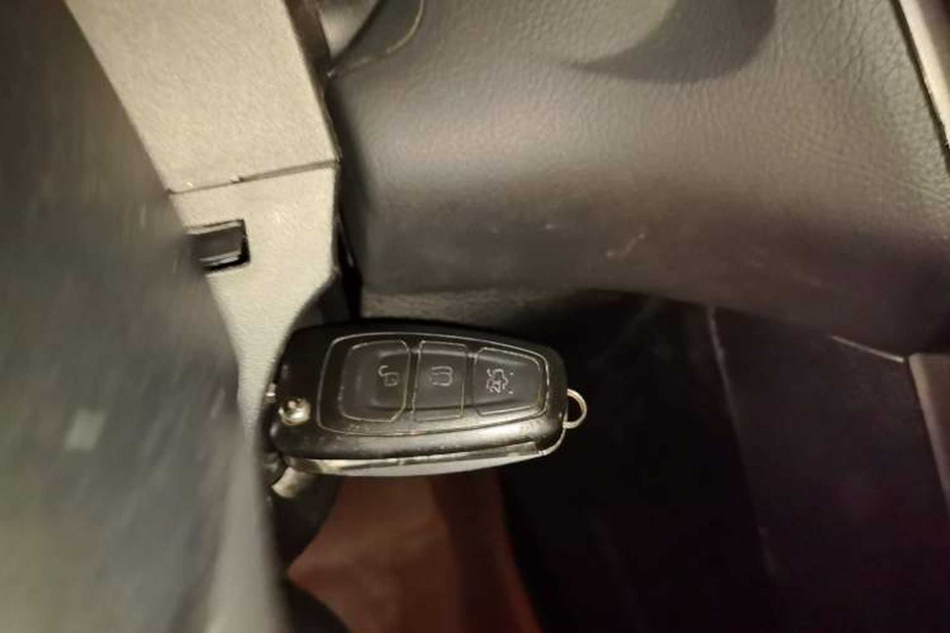 Used Ford Focus 2012 Hatchback 1.6L Manual Fashion Edition Vehicle Key