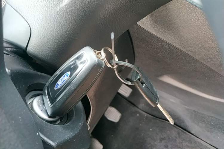 Used Ford Focus 2012 Hatchback 1.6L Manual Comfort Model Vehicle Key