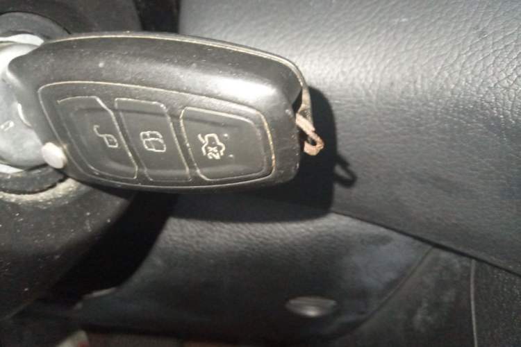 Used Ford Focus 2012 Hatchback 1.6L Automatic Fashion Edition Vehicle Key