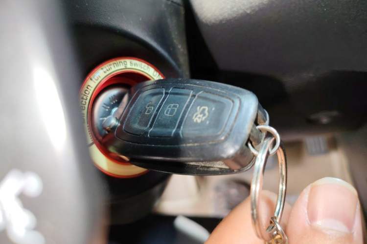 Used Ford Focus 2012 Sedan 1.6L Automatic Fashion Edition Vehicle Key