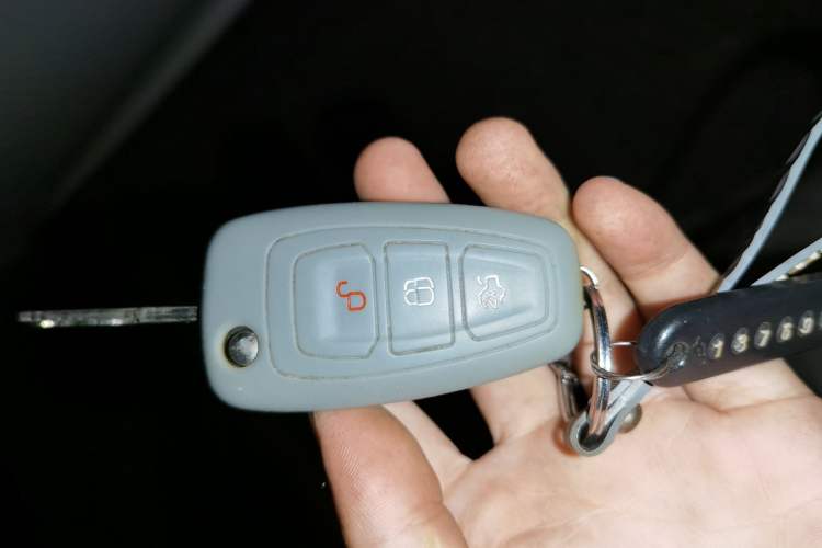 Used Ford Focus 2012 Sedan 1.6L Automatic Fashion Edition Vehicle Key