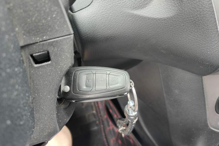 Used Ford Focus 2012 Sedan 1.6L Automatic Fashion Edition Vehicle Key