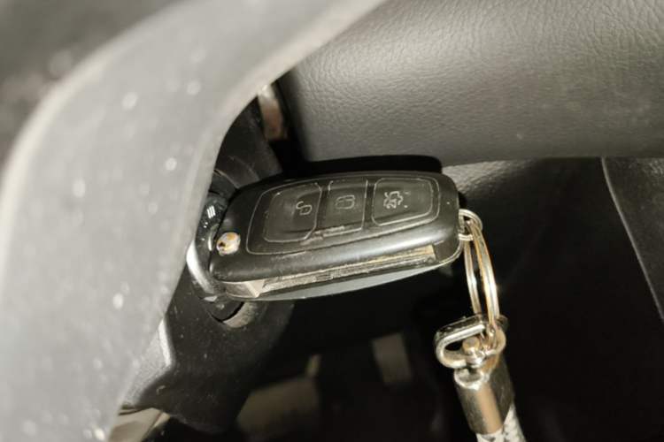 Used Ford Focus 2012 Sedan 1.6L Automatic Fashion Edition Vehicle Key
