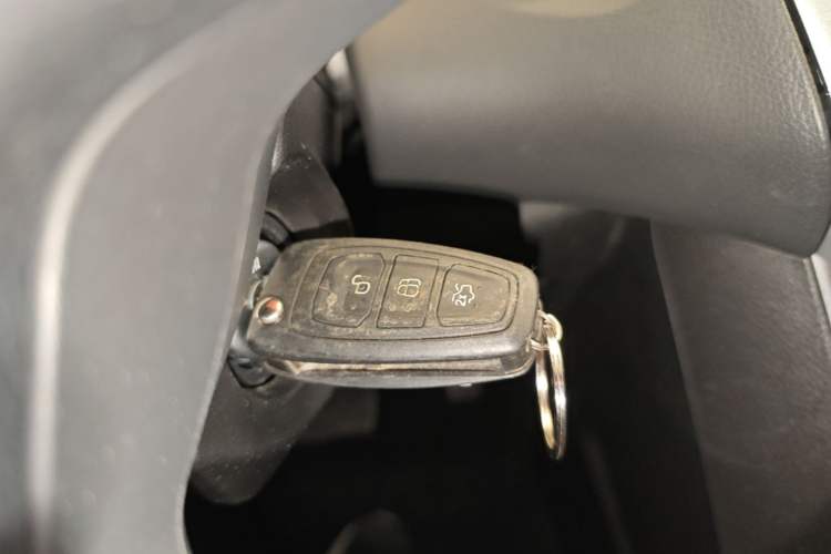 Used Ford Focus 2012 Sedan 1.6L Automatic Fashion Edition Vehicle Key