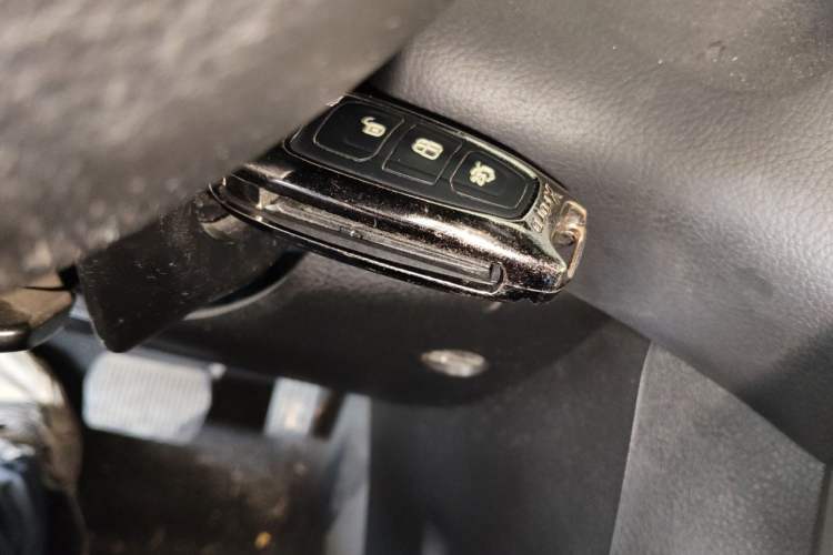 Used Ford Focus 2012 Sedan 1.6L Automatic Fashion Edition Vehicle Key