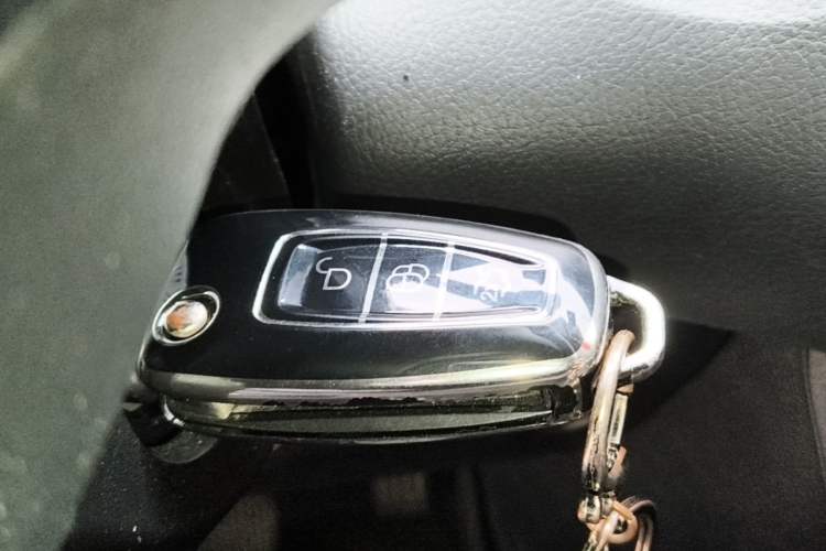 Used Ford Focus 2012 Sedan 1.6L Automatic Fashion Edition Vehicle Key