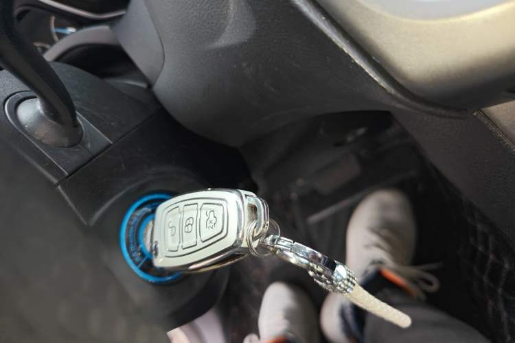 Used Ford Focus 2012 Sedan 1.6L Automatic Fashion Edition Vehicle Key