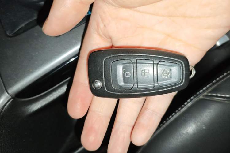 Used Ford Focus 2012 Hatchback 1.6L Automatic Fashion Edition Vehicle Key