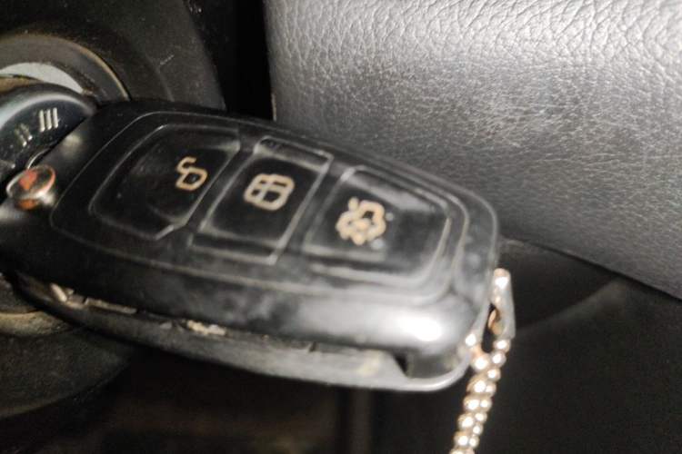 Used Ford Focus 2012 Sedan 1.6L Automatic Fashion Edition Vehicle Key