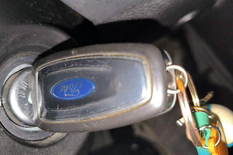 Used Ford Focus 2012 Hatchback 1.6L Automatic Fashion Edition Vehicle Key