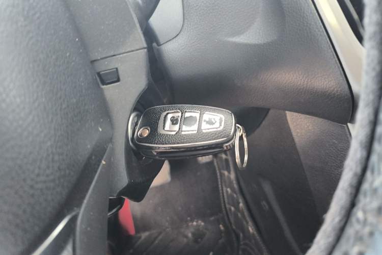 Used Ford Focus 2012 Sedan 1.6L Automatic Fashion Edition Vehicle Key