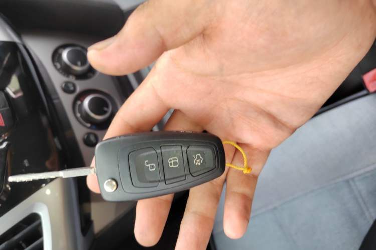 Used Ford Focus 2012 Hatchback 1.6L Manual Comfort Model Vehicle Key