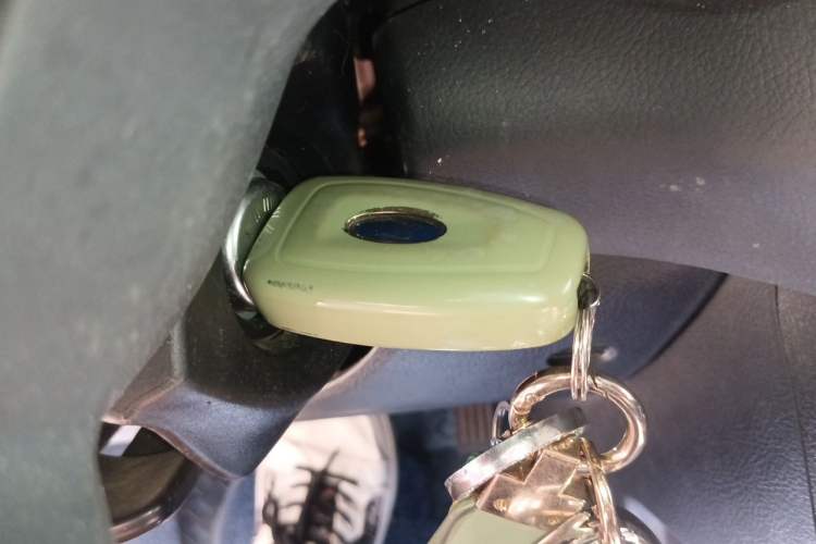 Used Ford Focus 2012 Hatchback 1.6L Automatic Fashion Edition Vehicle Key