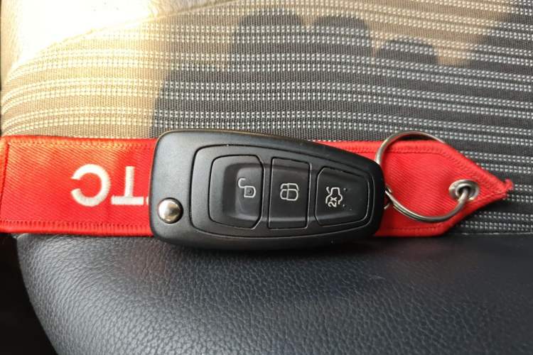 Used Ford Focus 2012 Hatchback 2.0L Automatic Luxury Sport Model Vehicle Key