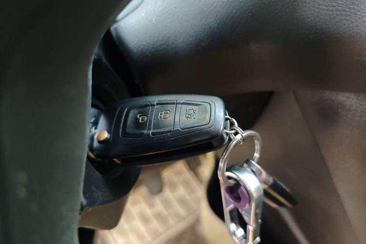 Used Ford Focus 2012 Sedan 1.6L Manual Fashion Edition Vehicle Key