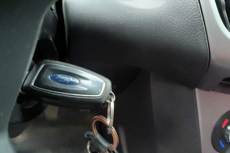 Used Ford Focus 2012 Hatchback 1.6L Manual Fashion Edition Vehicle Key