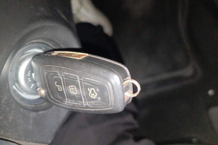 Used Ford Focus 2012 Sedan 1.6L Automatic Fashion Edition Vehicle Key