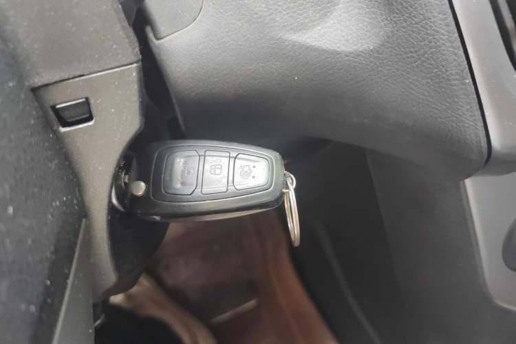 Used Ford Focus 2012 Sedan 1.6L Automatic Fashion Edition Vehicle Key
