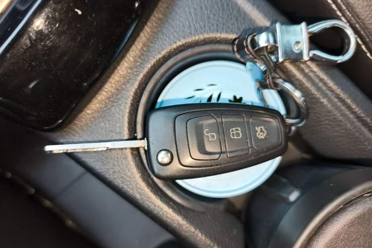 Used Ford Focus 2012 Sedan 1.6L Automatic Fashion Edition Vehicle Key
