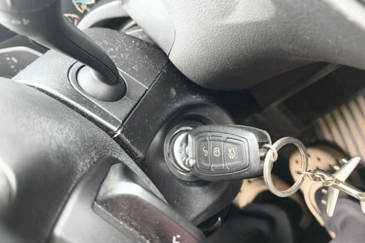 Used Ford Focus 2012 Sedan 1.6L Automatic Fashion Edition Vehicle Key
