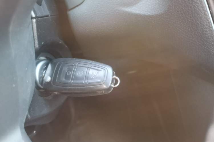 Used Ford Focus 2012 Hatchback 1.6L Manual Fashion Edition Vehicle Key