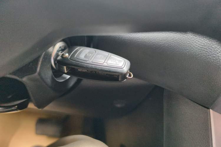 Used Ford Focus 2012 Sedan 1.6L Automatic Fashion Edition Vehicle Key