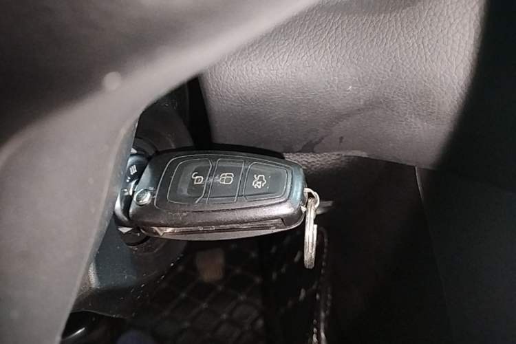 Used Ford Focus 2012 Hatchback 1.6L Manual Fashion Edition Vehicle Key