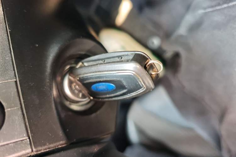 Used Ford Focus 2012 Sedan 1.6L Automatic Fashion Edition Vehicle Key