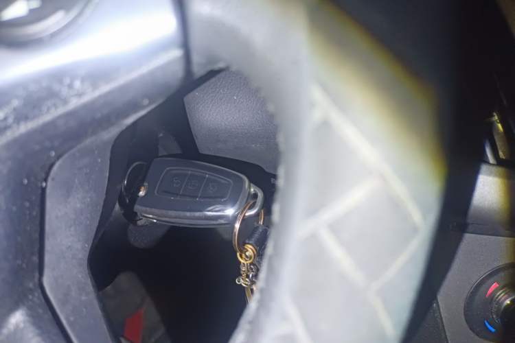 Used Ford Focus 2012 Hatchback 1.6L Manual Fashion Edition Vehicle Key