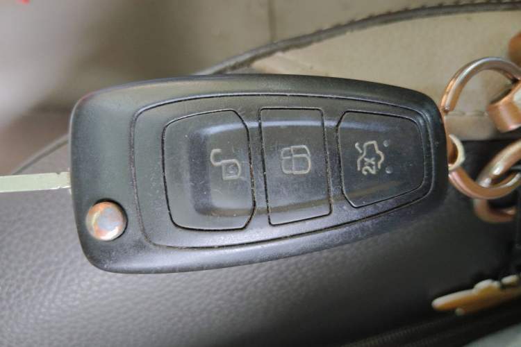 Used Ford Focus 2012 Sedan 1.6L Automatic Fashion Edition Vehicle Key