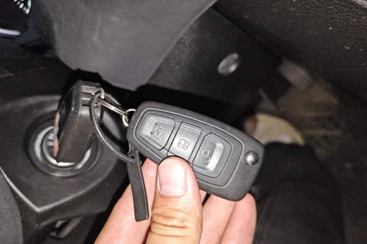 Used Ford Focus 2012 Hatchback 1.6L Automatic Fashion Edition Vehicle Key
